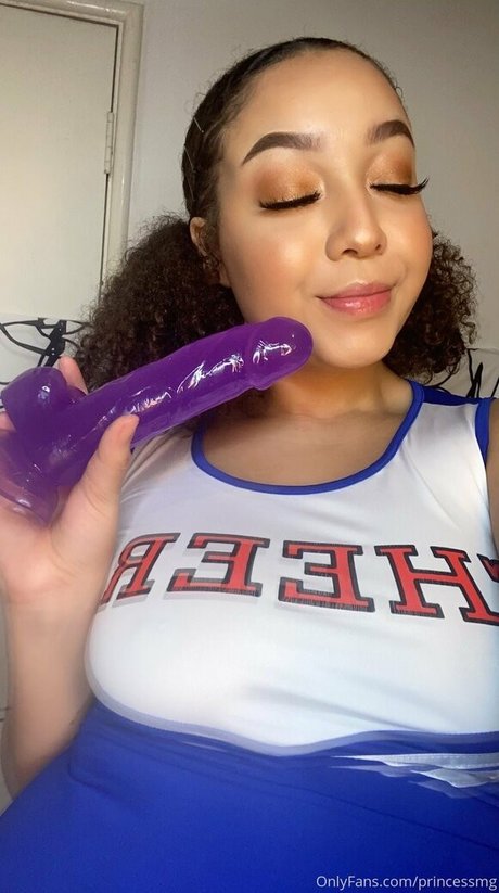 princessmg exclusive model pic