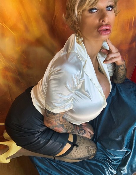 lesbian massage onlyfans hd picture