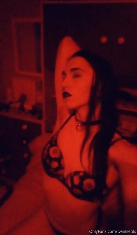 twinkletits xxx model archive