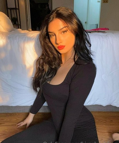 hirashaykfree sex model photo