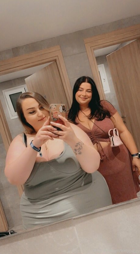 kittypiggy star nude galleries