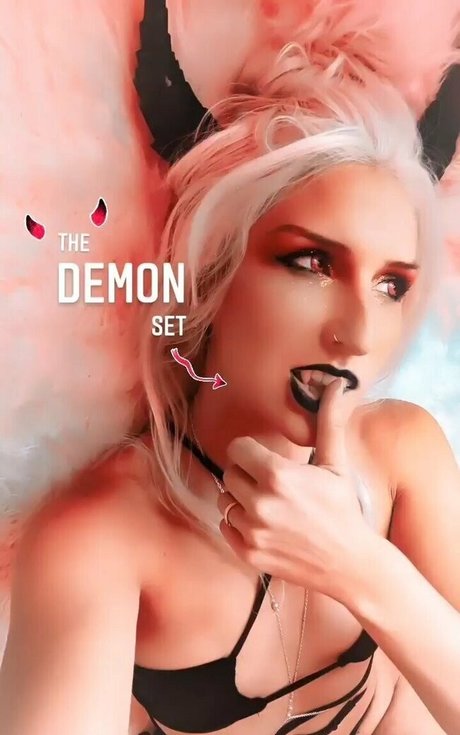 spicywookiee beautiful star img