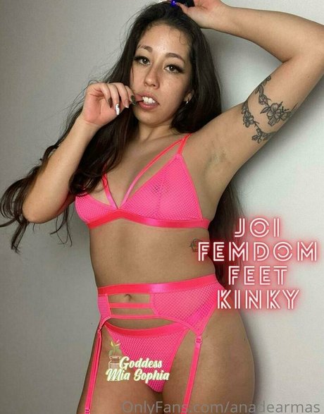 anadearmas model adult img