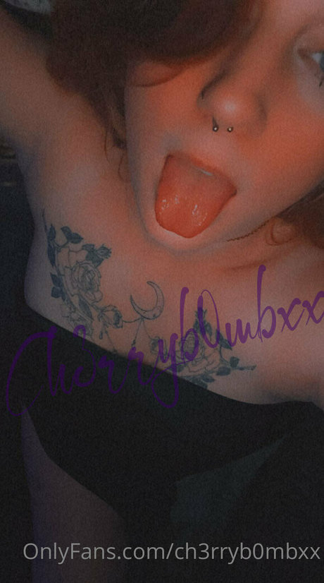 ch3rryb0mbxx sex pornstar photos