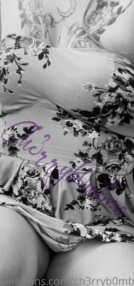 ch3rryb0mbxx hot actress picture