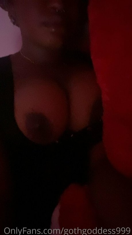 gothgoddess999 model pretty pictures