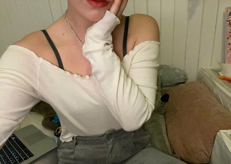 alyssath nudes model pic