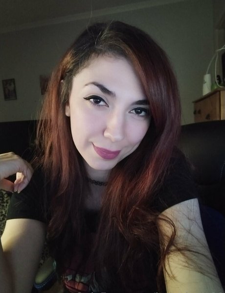 ladyalexis90 pornstar beautiful img