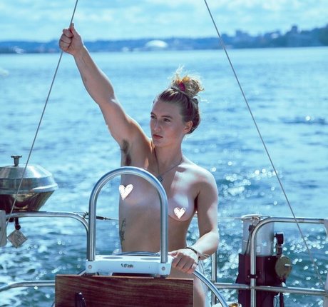 iceeequeen pornographic actress photo