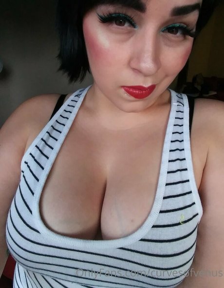 curvesofvenus pornographic star pic