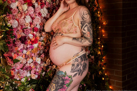 suicidekittenxxx star naked picture