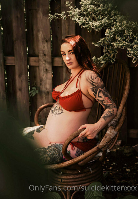 suicidekittenxxx nude actress image