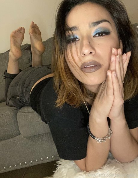 Serving Gaia free model photos