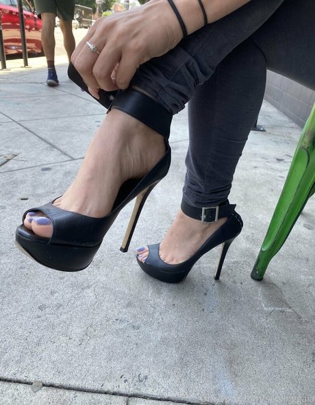 Serving Gaia hot actress archive