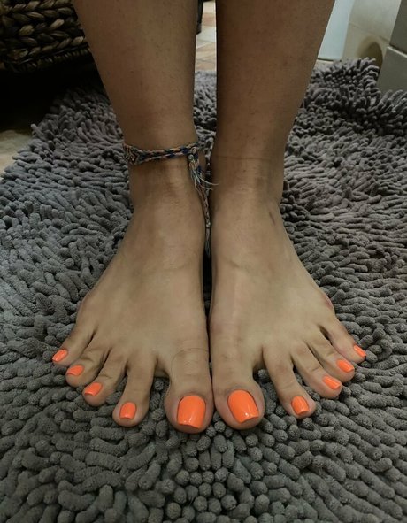 Serving Gaia free model image