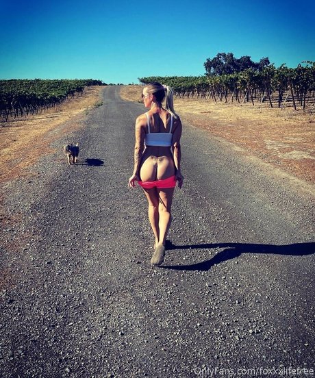 foxxxlifefree beautiful model pic