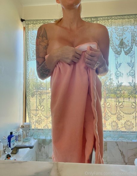 foxxxlifefree model nude img