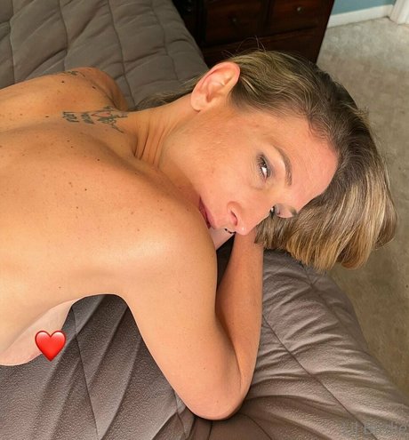 thigh high boots onlyfans nudes photo