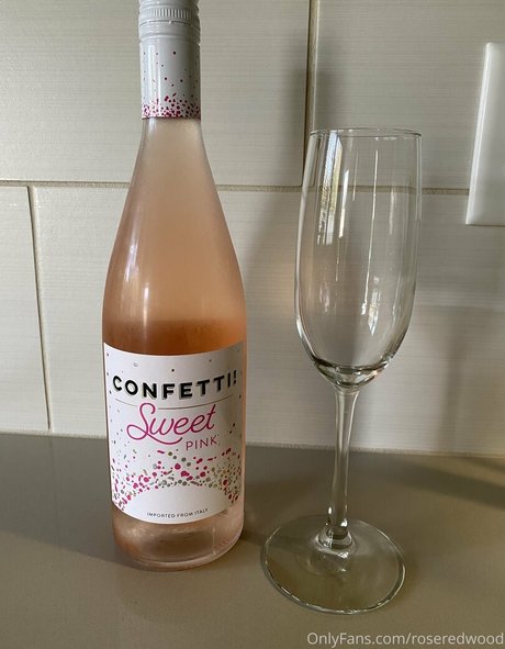 roseredwood nice model pics