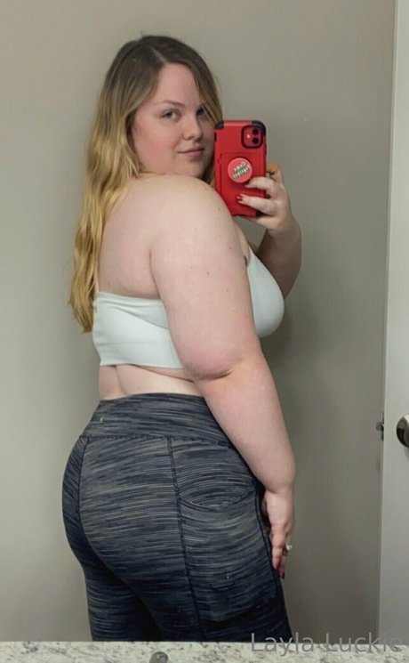 laylaluckie24 model sex gallery