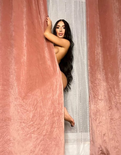 luxeparisfree pornstar nudes image