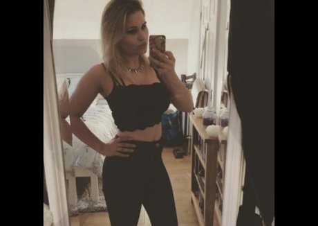 Honey And Sulphur pornstar xxx archive