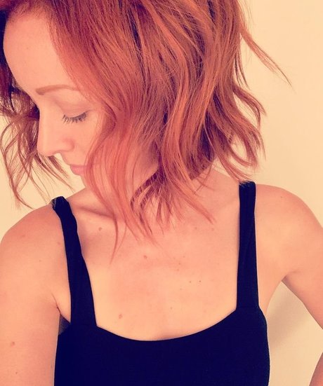 Lindy Booth art star photos