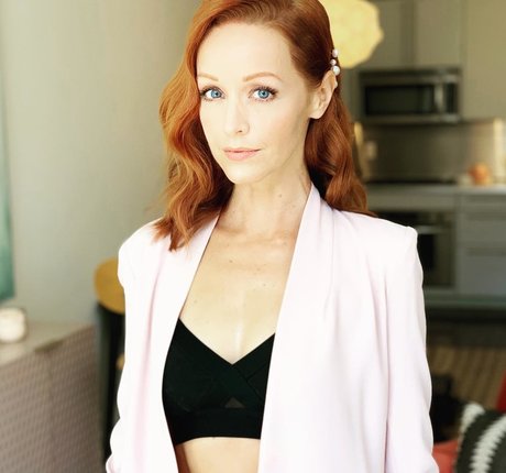 Lindy Booth exclusive model gallery
