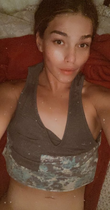 arielllll art model images