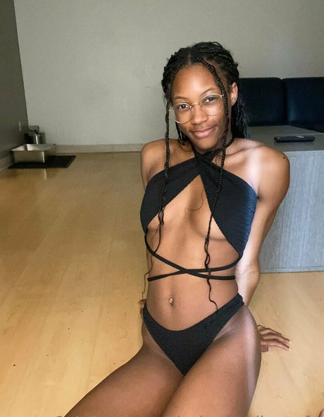 blackandyellownsfw pornstar nudes photos