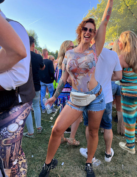 thesmilingdutchie model erotic archive