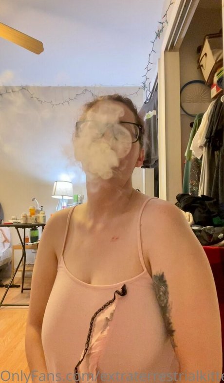 extraterrestrialkitten nude actress galleries