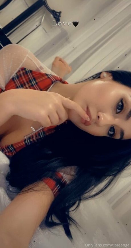 tiareangel model perfect pic