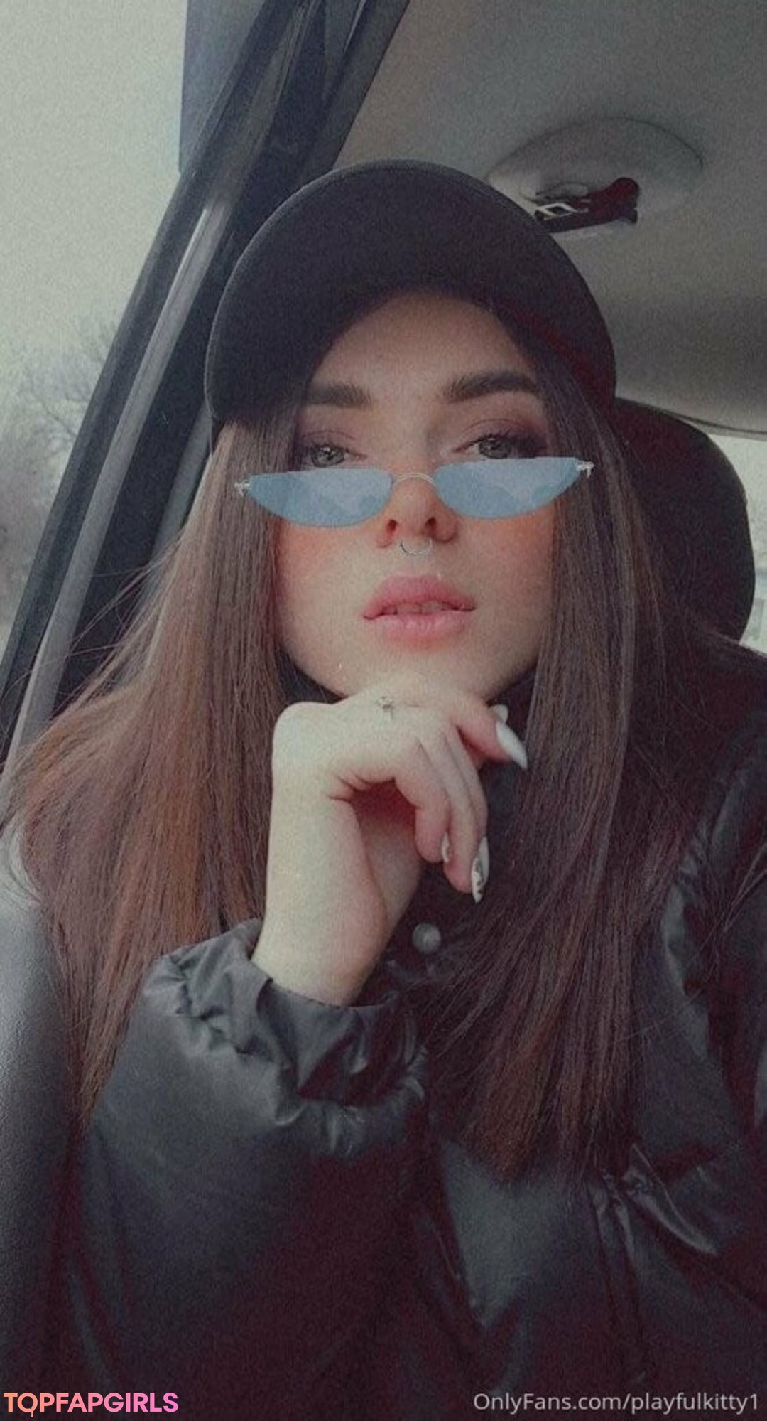 playfulkitty1 sex model gallery