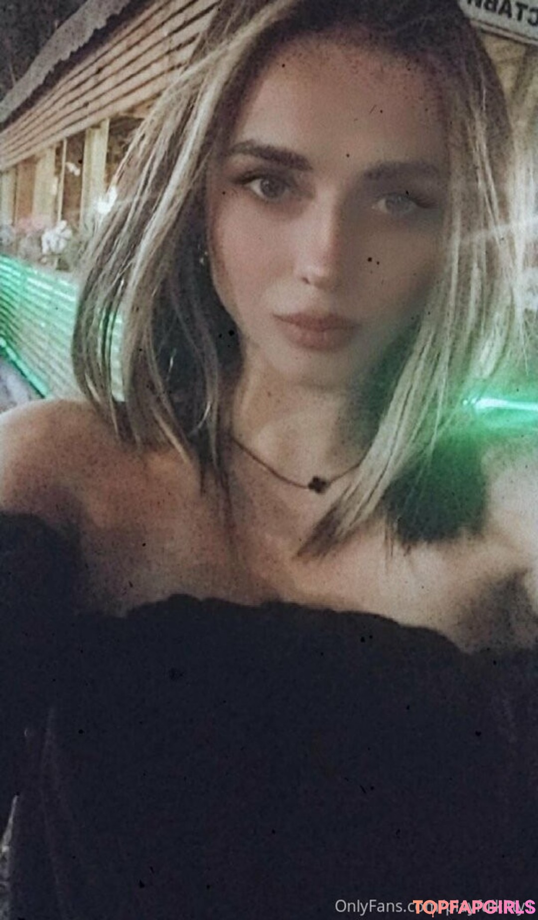 playfulkitty1 porn model pictures