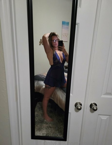 itsyourgirl44 perfect model picture