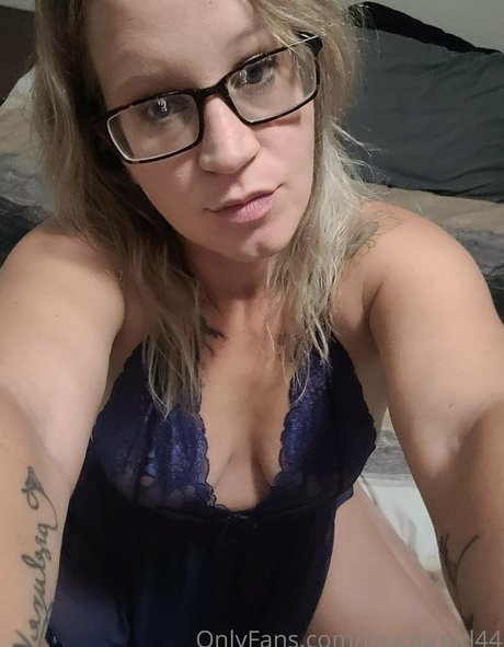 itsyourgirl44 star pornographic picture