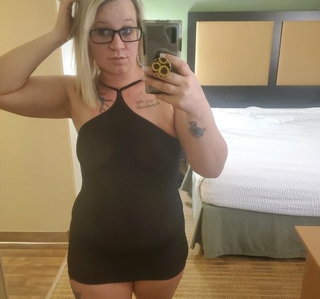 itsyourgirl44 pornstar img