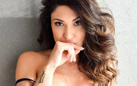 suisantana star archive