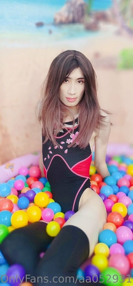 aa052931 star naked photos