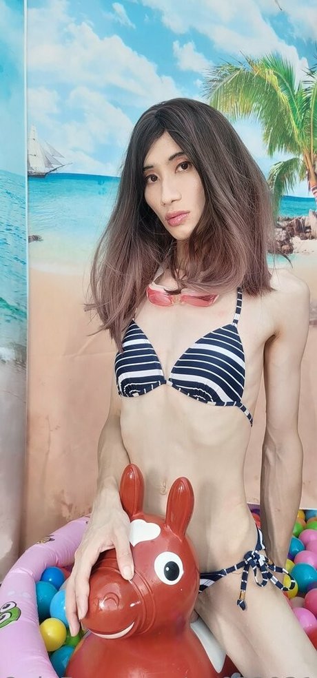 aa052931 model art gallery