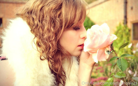 busty solo onlyfans art naked galleries