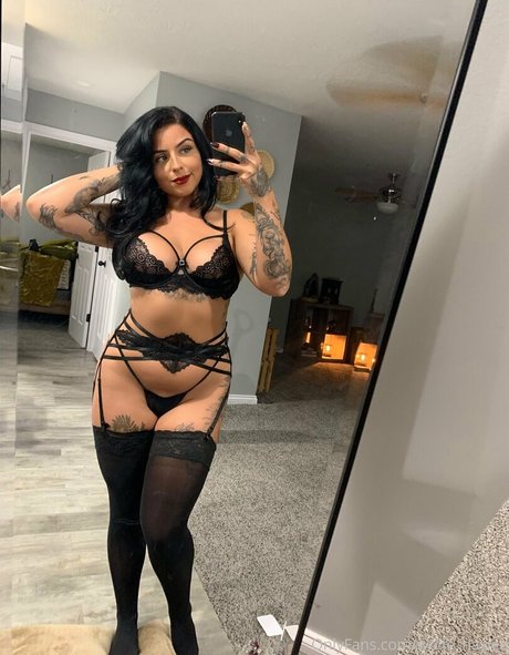 big tits brunette onlyfans pornographic photo