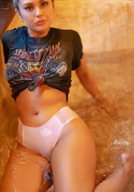 Aleropre sexy model pics