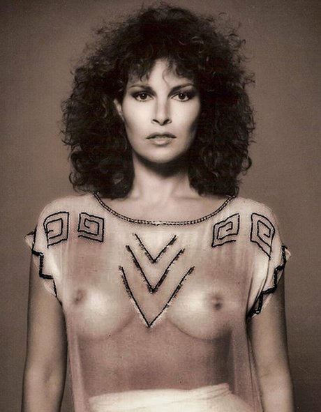 Raquel Welch Photo Gallery