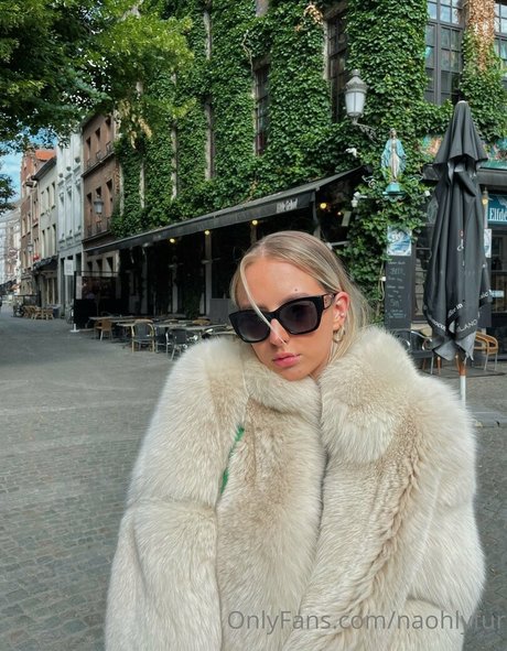 blonde milf big tits onlyfans adult pics