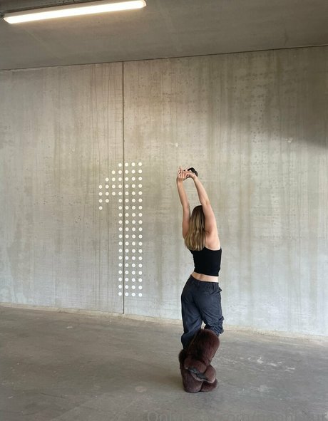 naohlyfur top actress photos