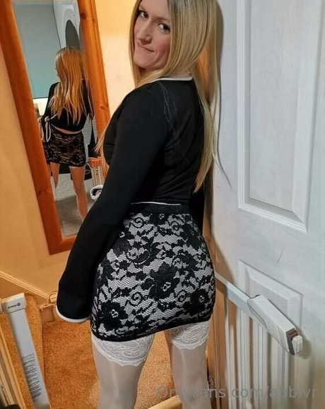 Abbivr naked model gallery