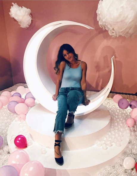 Thesponlyghost model sex archive