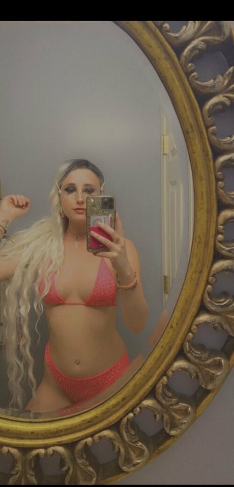 simpwhisperer perfect star photos